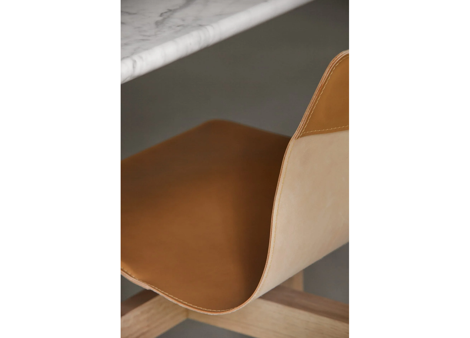 TRE 3 Italian dining chair with single-piece leather seat