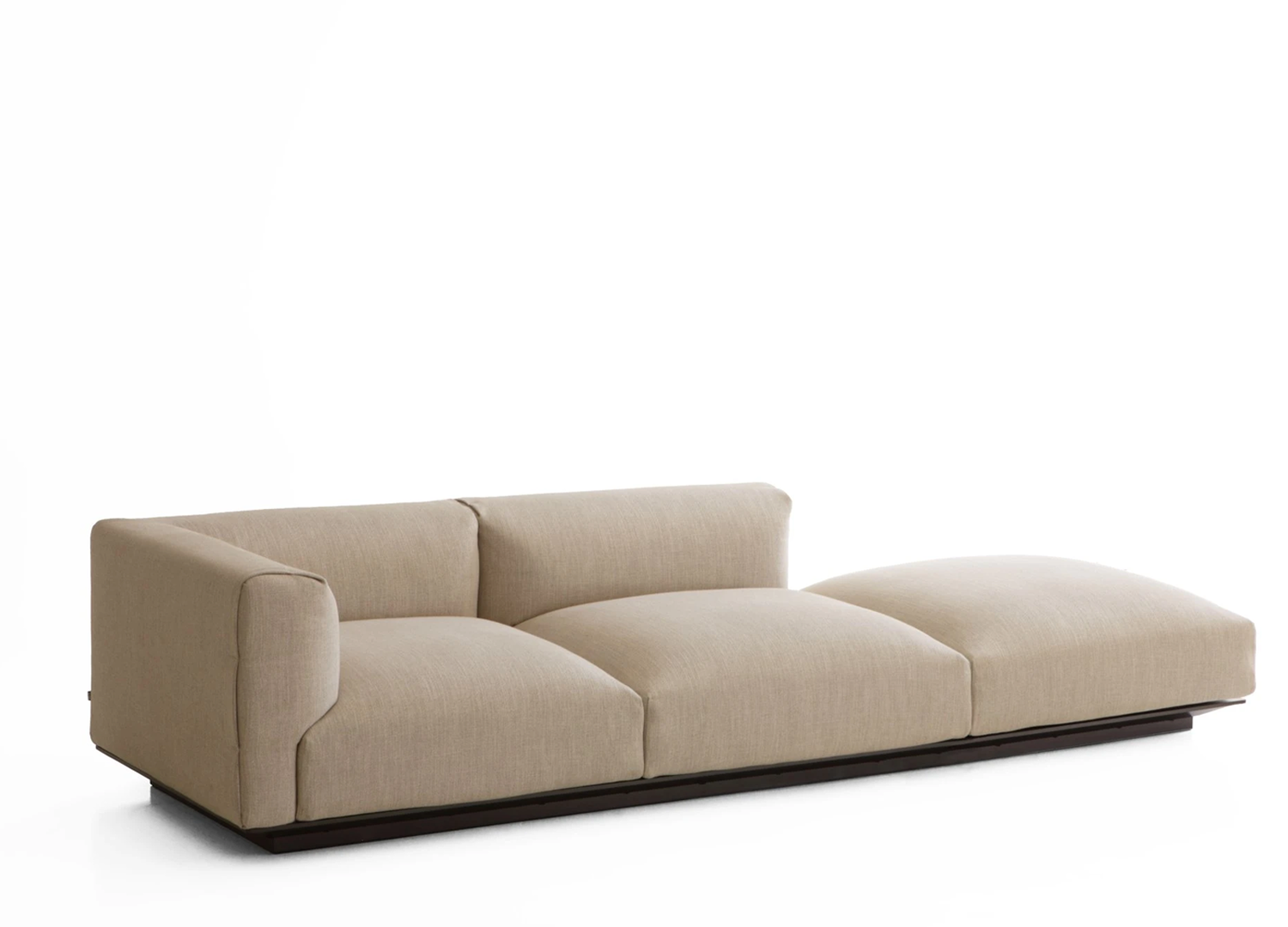 MOULAGE luxury upholstered sofa with soft architectural form