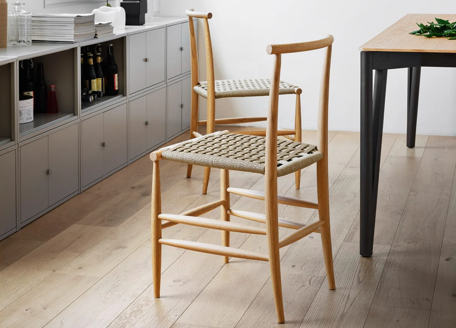 PELLEOSSA Italian dining chair with natural wood frame and woven seat