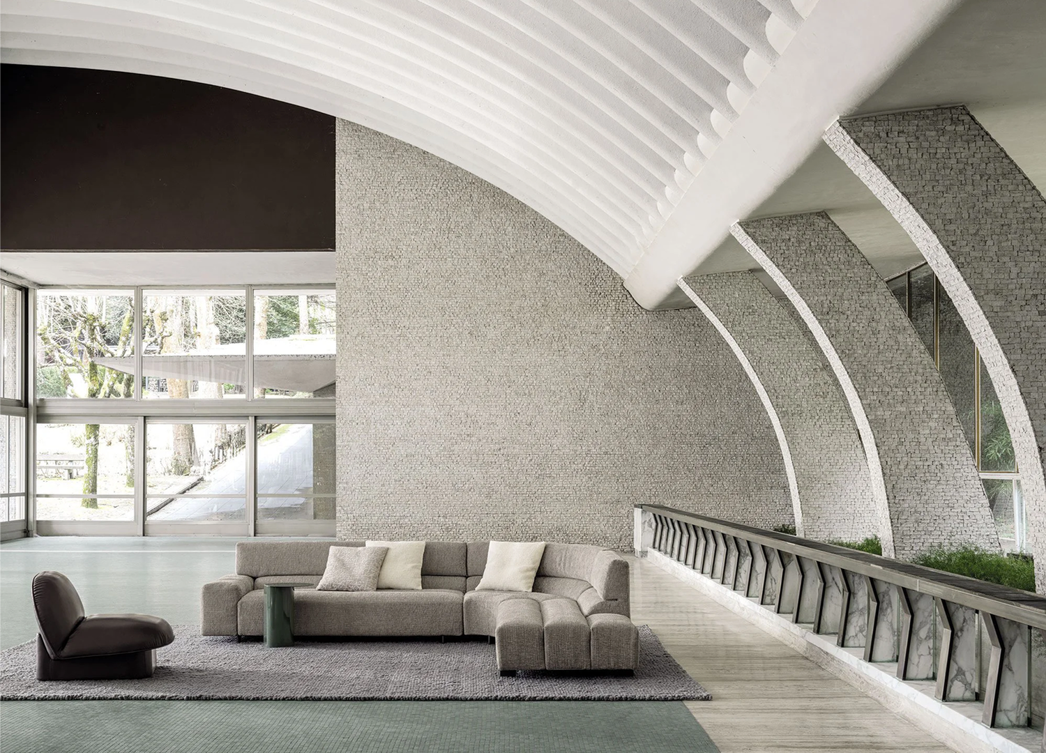 PHIL Italian sofa with curved upholstered structure and organic lines