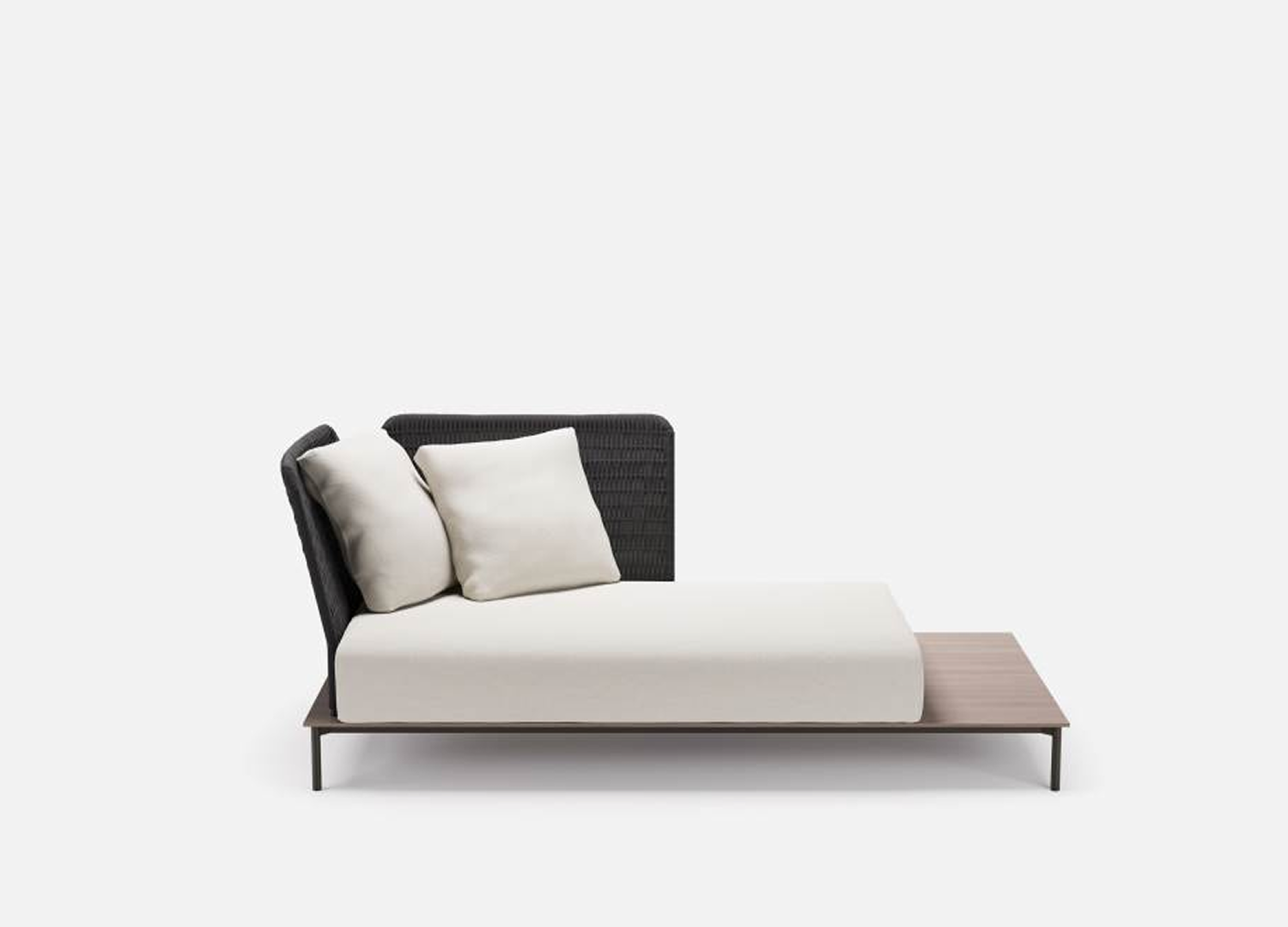 Balestro luxury sofa with customizable fabric and finish options