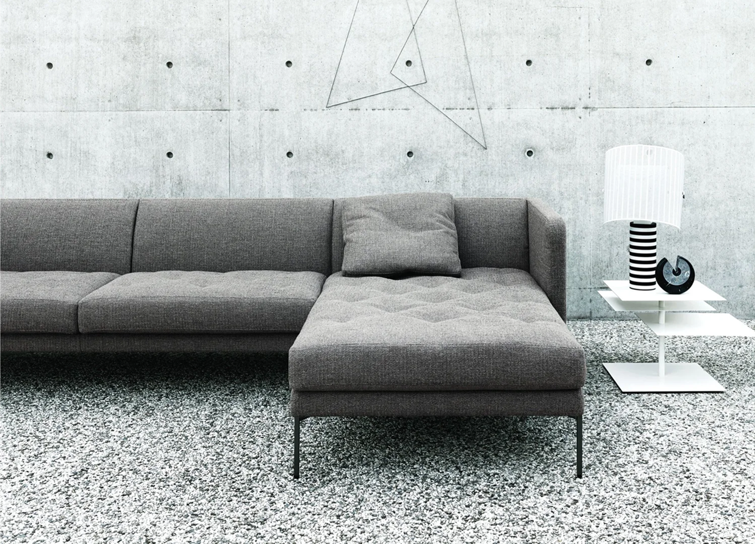 Easy Lipp modern sofa with minimalist profile and premium finish