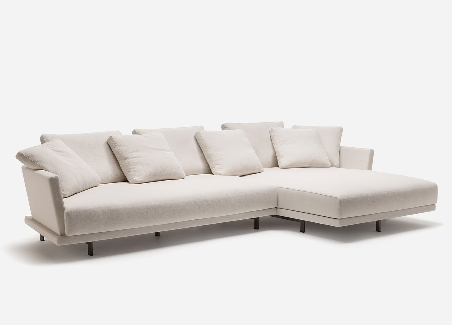 THE EDGE Italian sofa with glossy lacquered finish and steel feet
