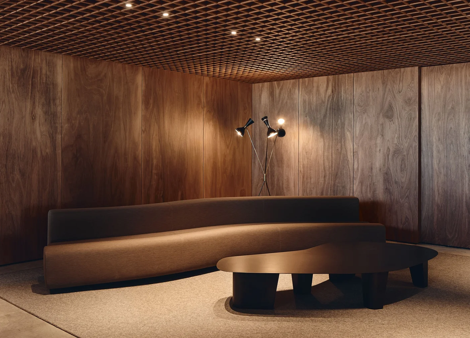 Discover the Osaka sofa with architectural lines designed for relaxed living.