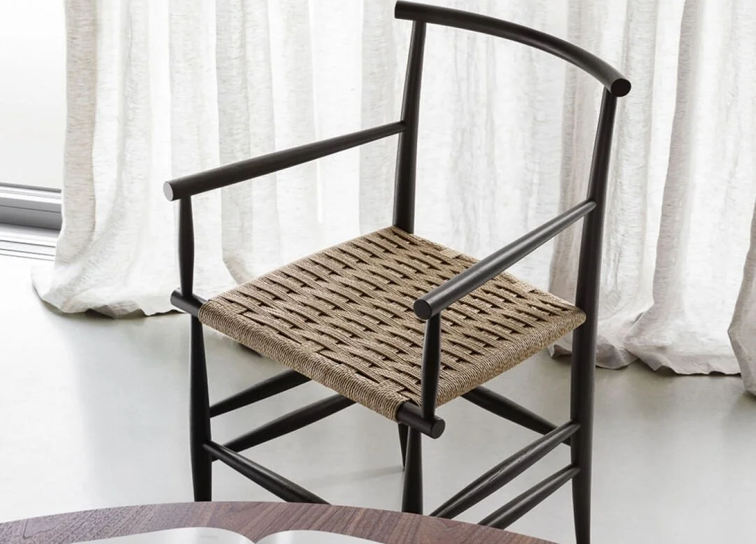 PELLEOSSA dining chair with solid ash frame and traditional seat