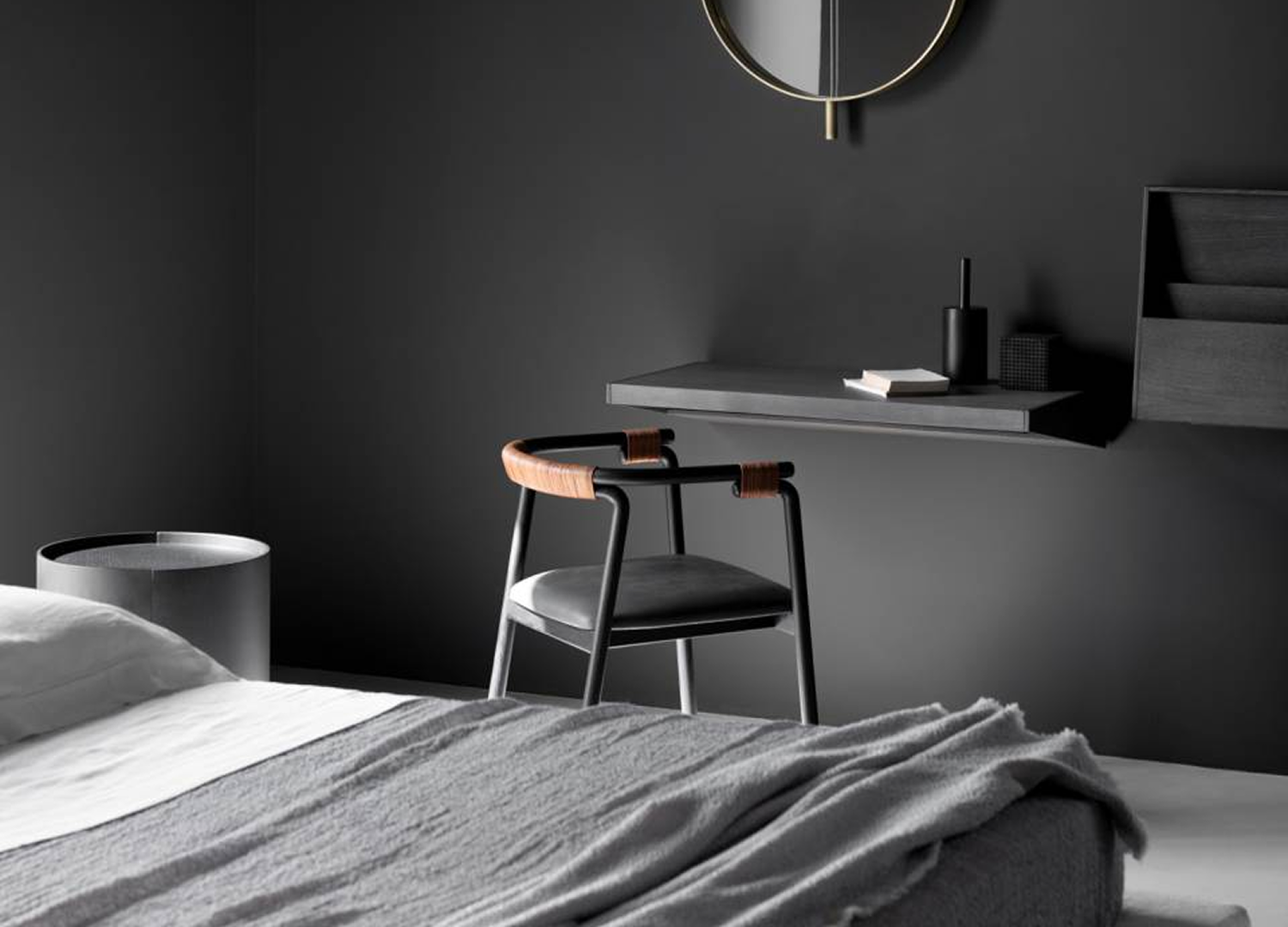 RIVULET dining chair with decorative woven structure and tubular frame