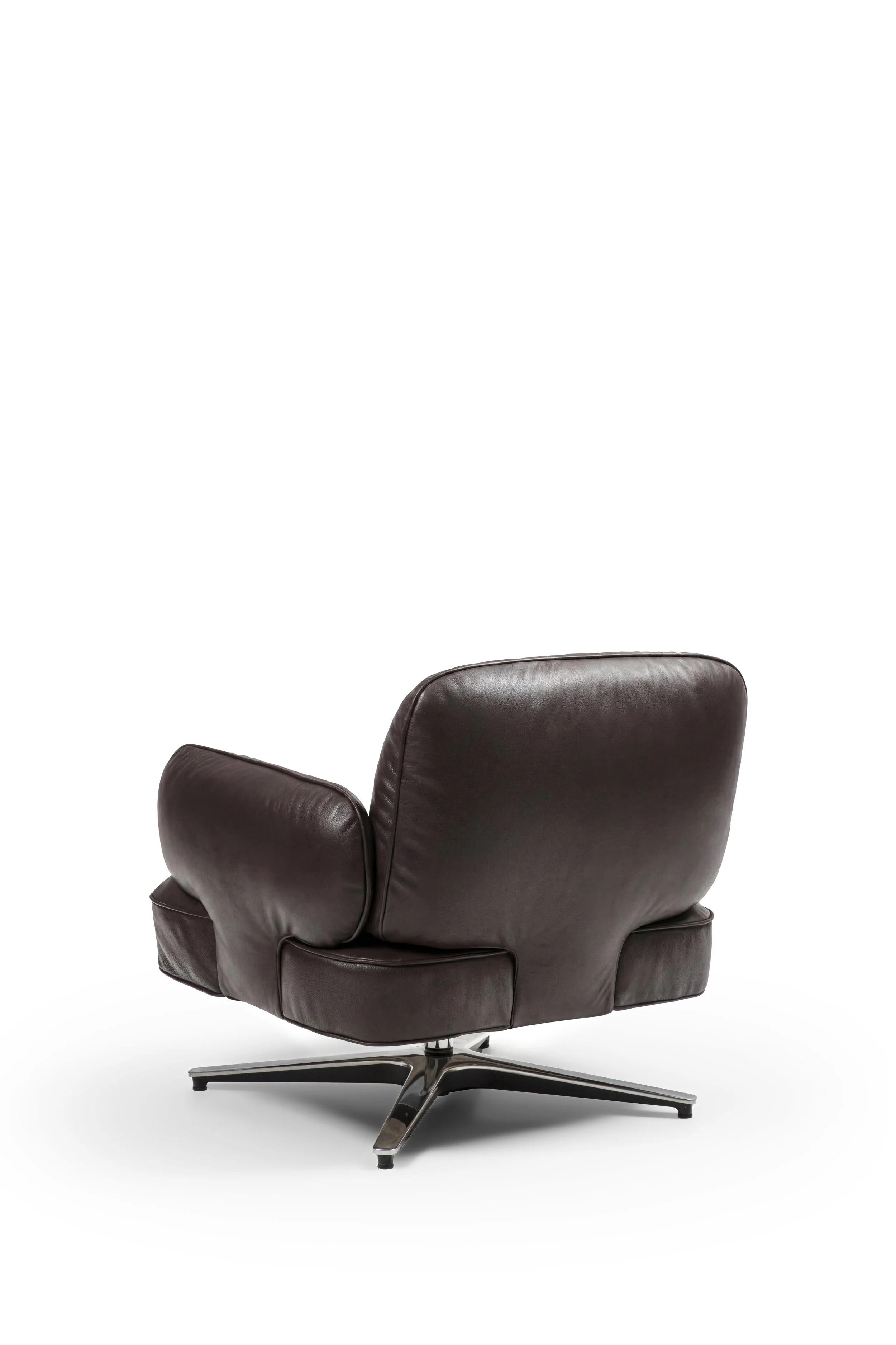FRIGERIO_DAFNE_ARMCHAIRS_GORDONGUILLAUMIER_1 (4).jpg