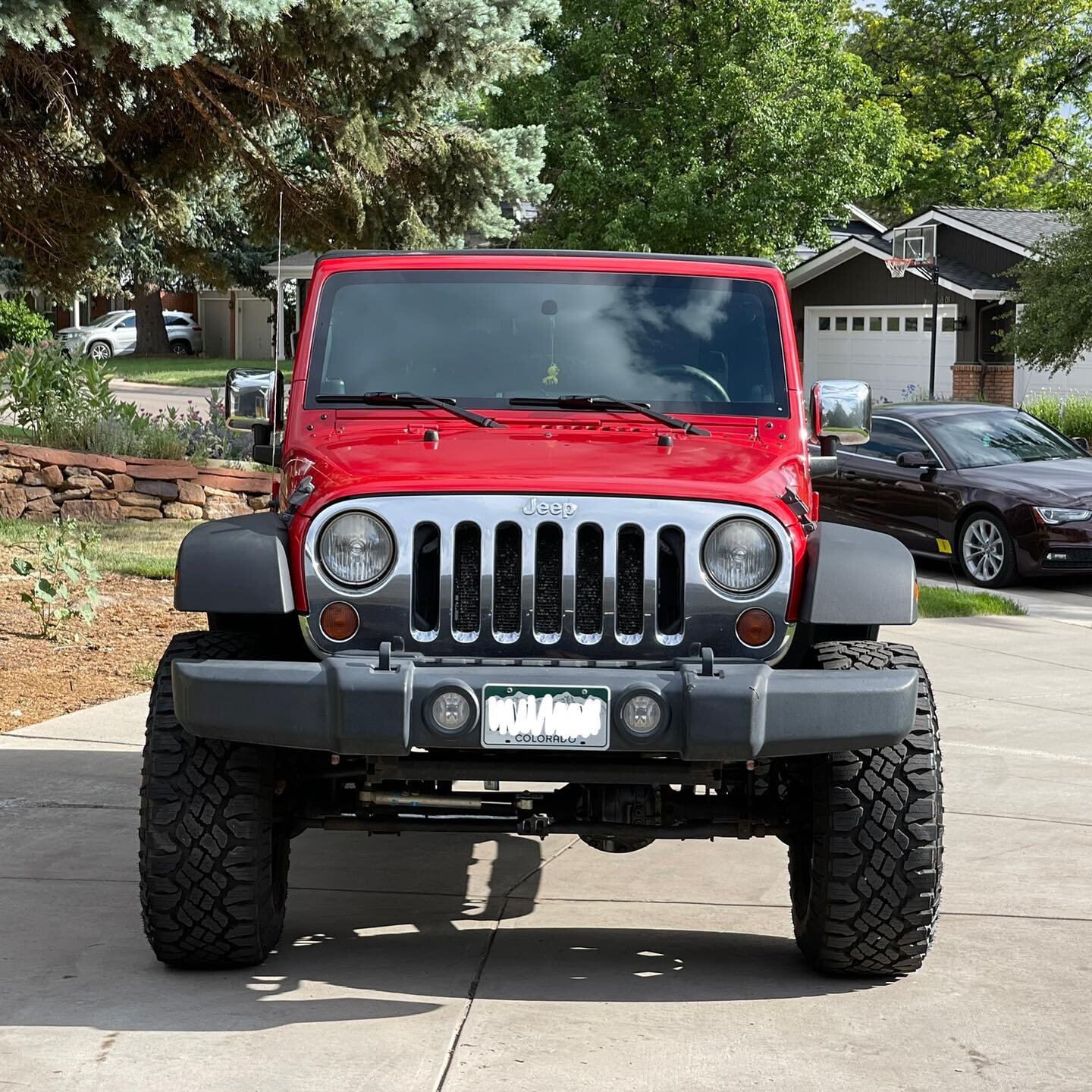 This red paint is poppin in the sun! 🔥