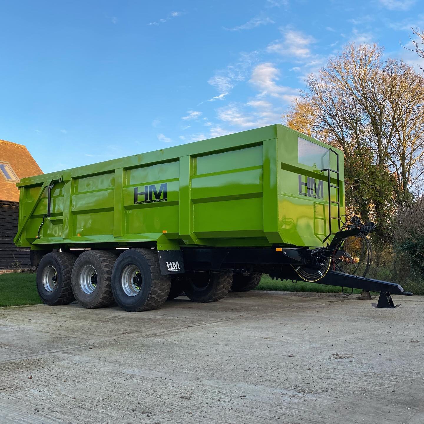 This HM 2224 came back to us for a respray after a hard life and many years of continuous use for both grain &amp; muck! Both chassis &amp; top buck have been bead blasted, followed by a fresh coat of two pack epoxy primer &amp; top coat.The new pain