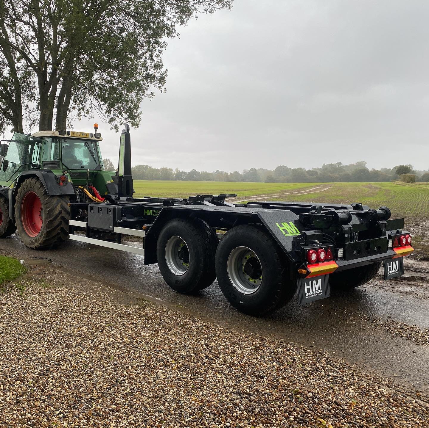 In case you missed it yesterday, another HL-16 hooklift on it&rsquo;s way to its new owner! This particular unit has an abundance of optional extras featuring rear reverse\ work lights, rear camera, dual rear beacons, 2 plastic toolboxes &amp; underr