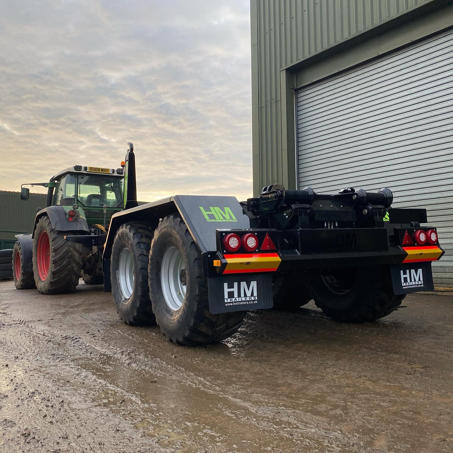 Another HL16 Hooklift out on the roads! This particular unit consists of a fairly standard setup with a sprung drawbar, 560 60 R22.5 Vredestein flotations, mudguards &amp; mudflaps and air/hydraulic brakes! 

#hmtrailers #farmtrailer #agriculture #ag