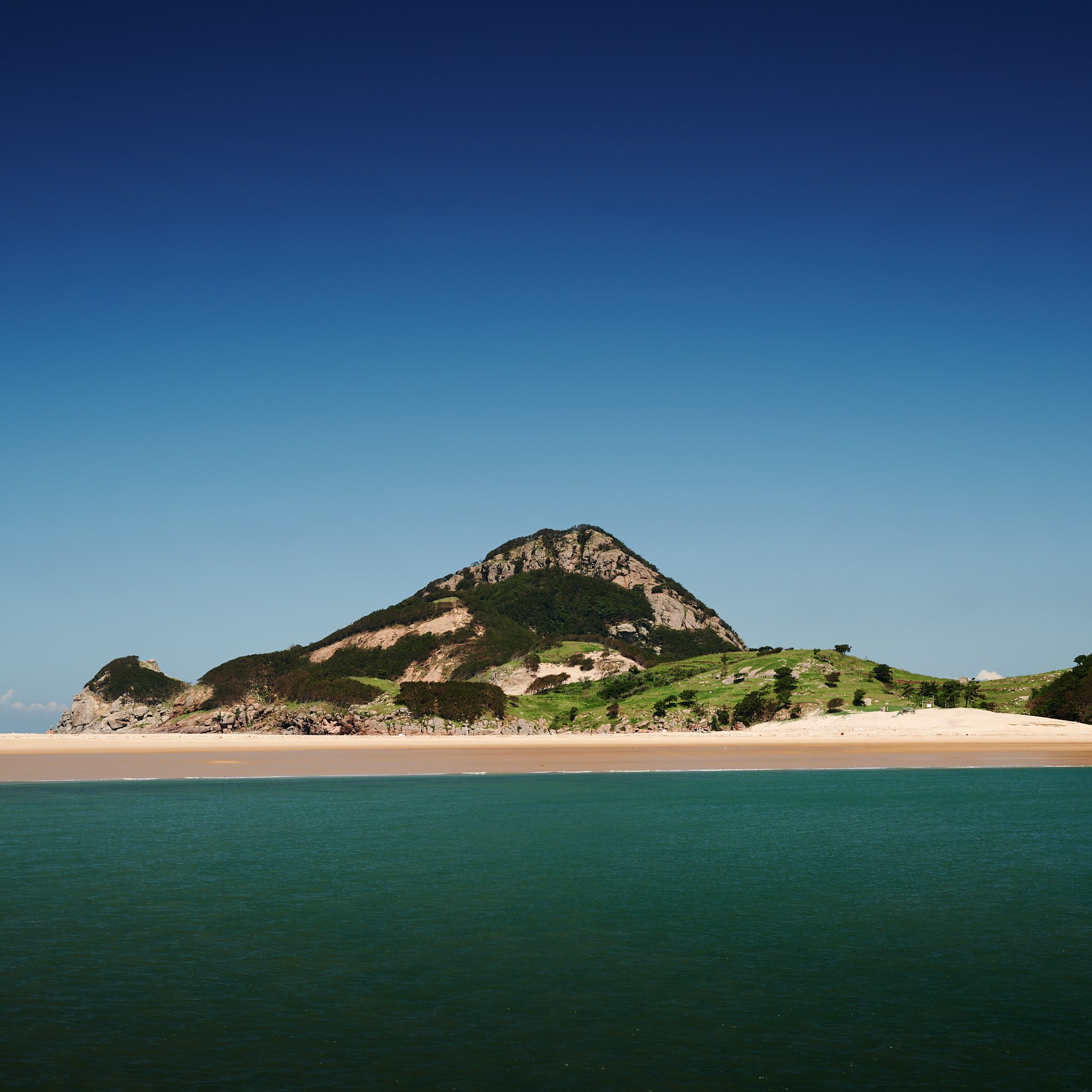  Korea, 굴업도 Gureopdo view from pier 