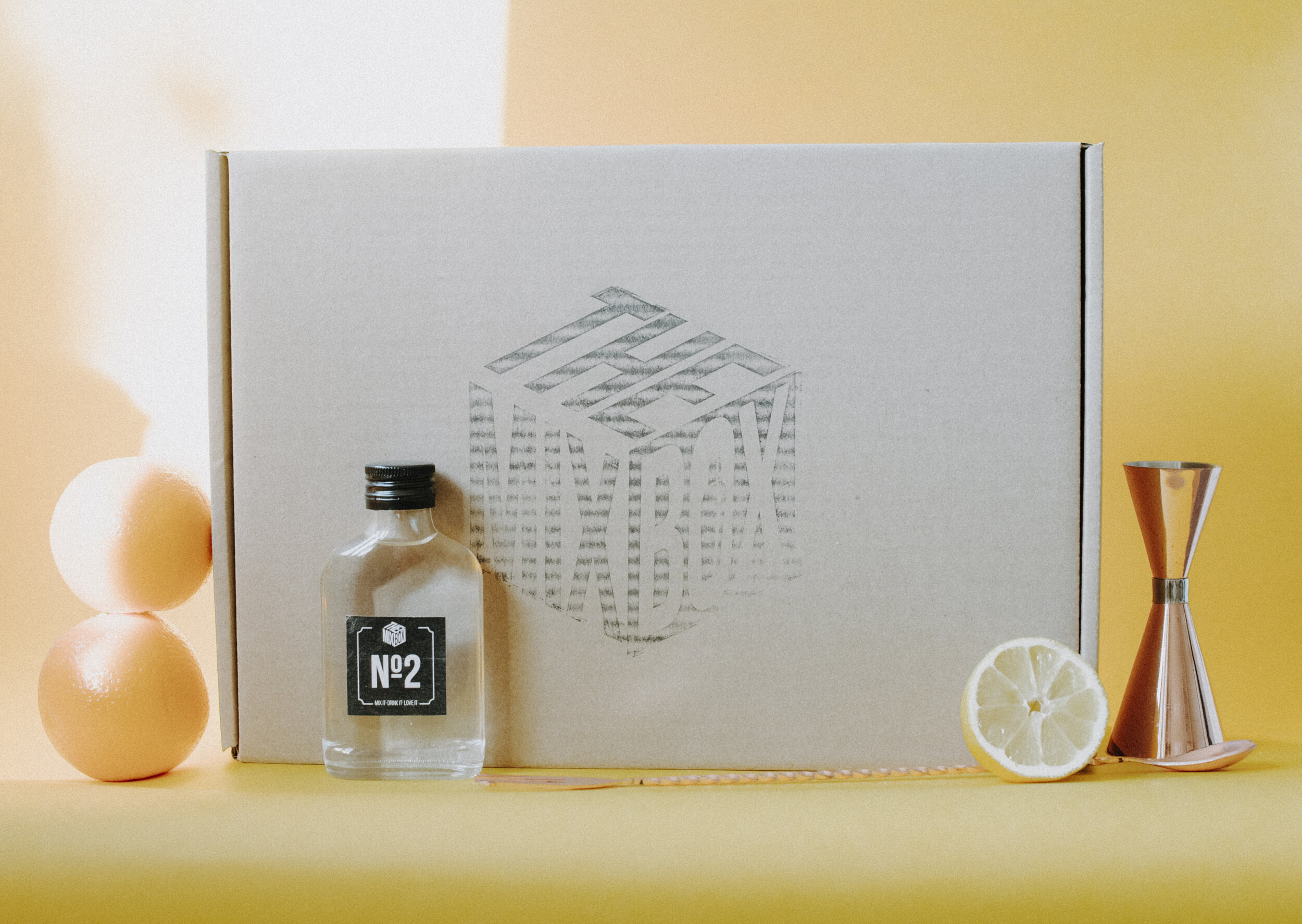 Cocktail kit mixing at home delivery Luxembourg・Livraison ingrédients frais cocktails à domicile Luxembourg