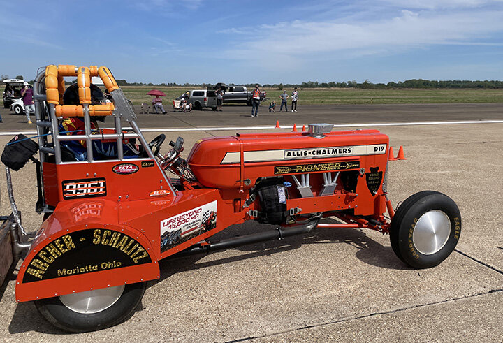 Dave Archer managed 100.626 in this '61 Allis Chalmers tractor