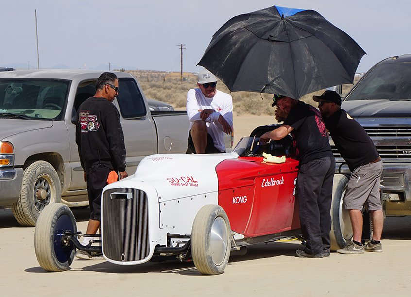 SO-CAL Speed Shop back on the lakebed