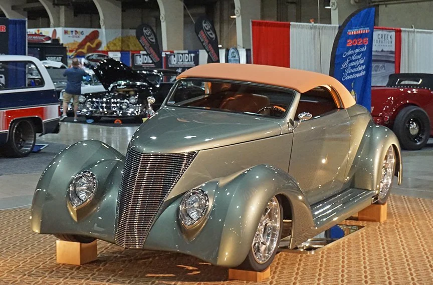 ’37 convertible ‘Kapone’ owned by Cory Kozlowski of Port Albernie, BC, Canada, and built by JF Kustoms. 