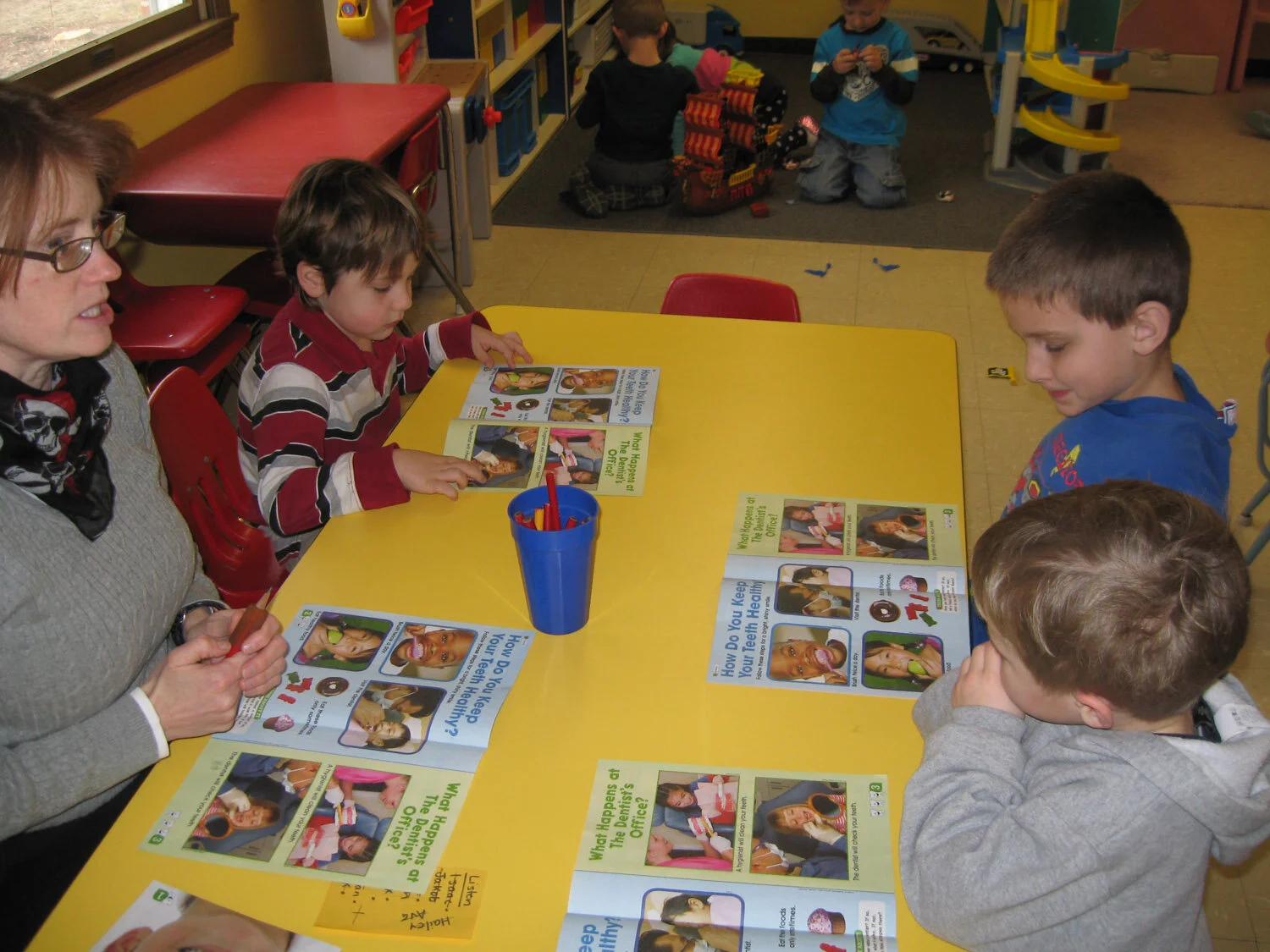 gingerbread-house-preschool-zionsville-reading-03.jpg
