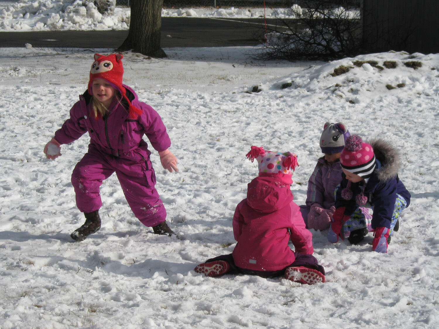 gingerbread-house-preschool-zionsville-snow-play.jpg