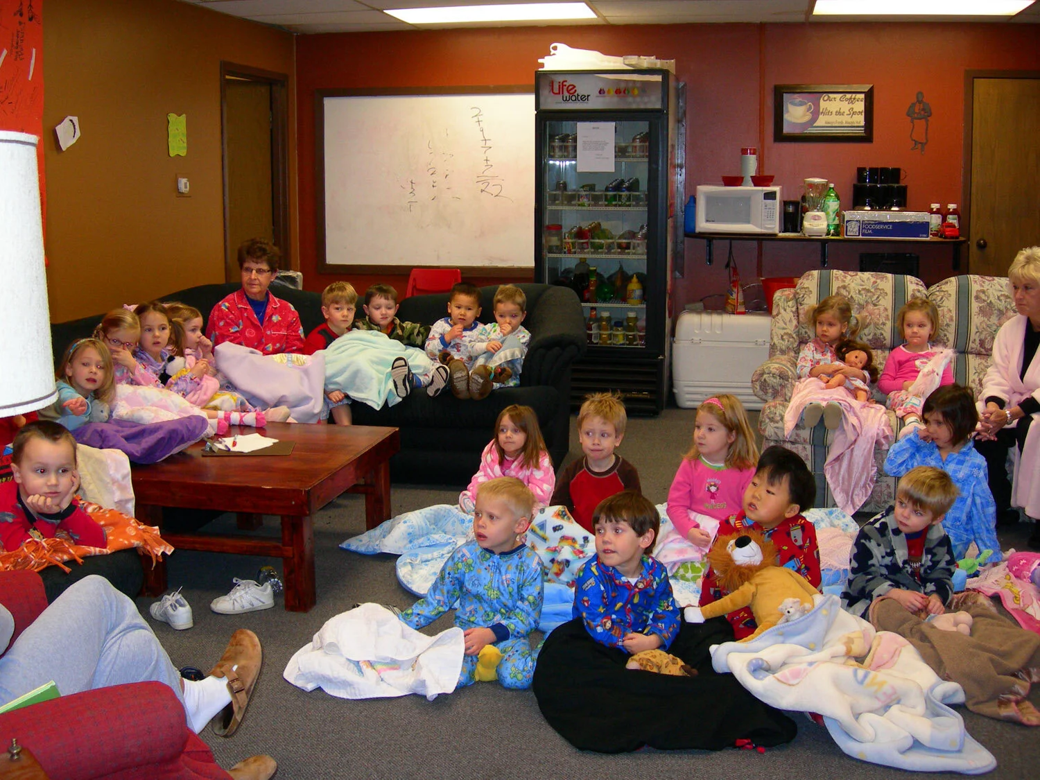 gingerbread-house-preschool-zionsville-pajama-day.jpg