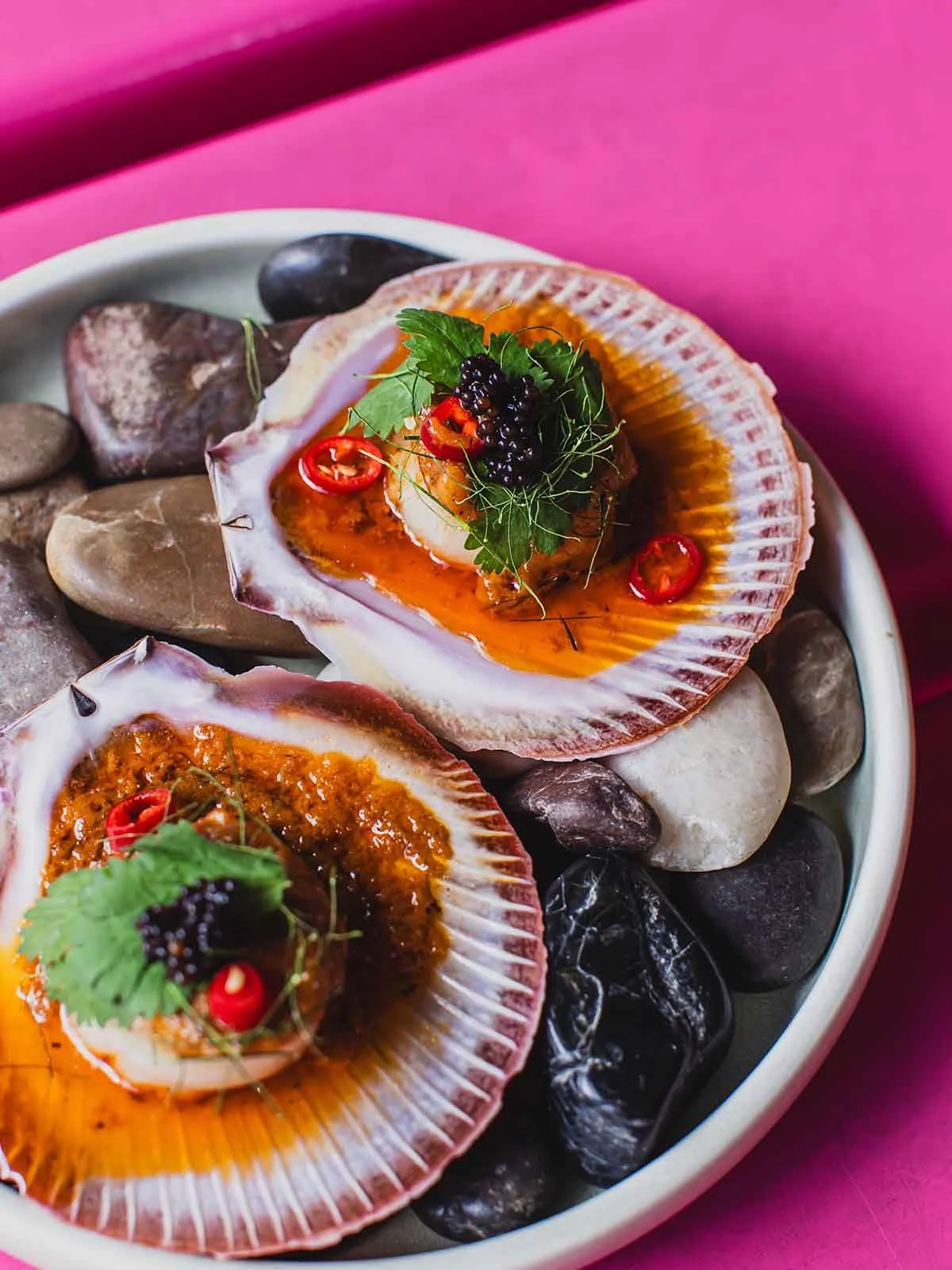 Delicate Japanese scallops topped with caviar and chili for the ultimate bite. Elevate your dining experience tonight.

👉 Book Your Table Now: w.sevenrooms.com/explore/pingpong/reservations

#pingpong #seafoodlovers #japanesescallops #brisbaneeats #