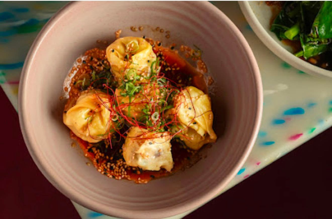 A delicious bite of perfectly crafted Dumplings, packed with flavour and served with a touch of spice. 

Book Your Table Now:
www.sevenrooms.com/explore/pingpong/reservations/create/search

#dumplingdelights #flavourfulbites #foodiefavourites #steame