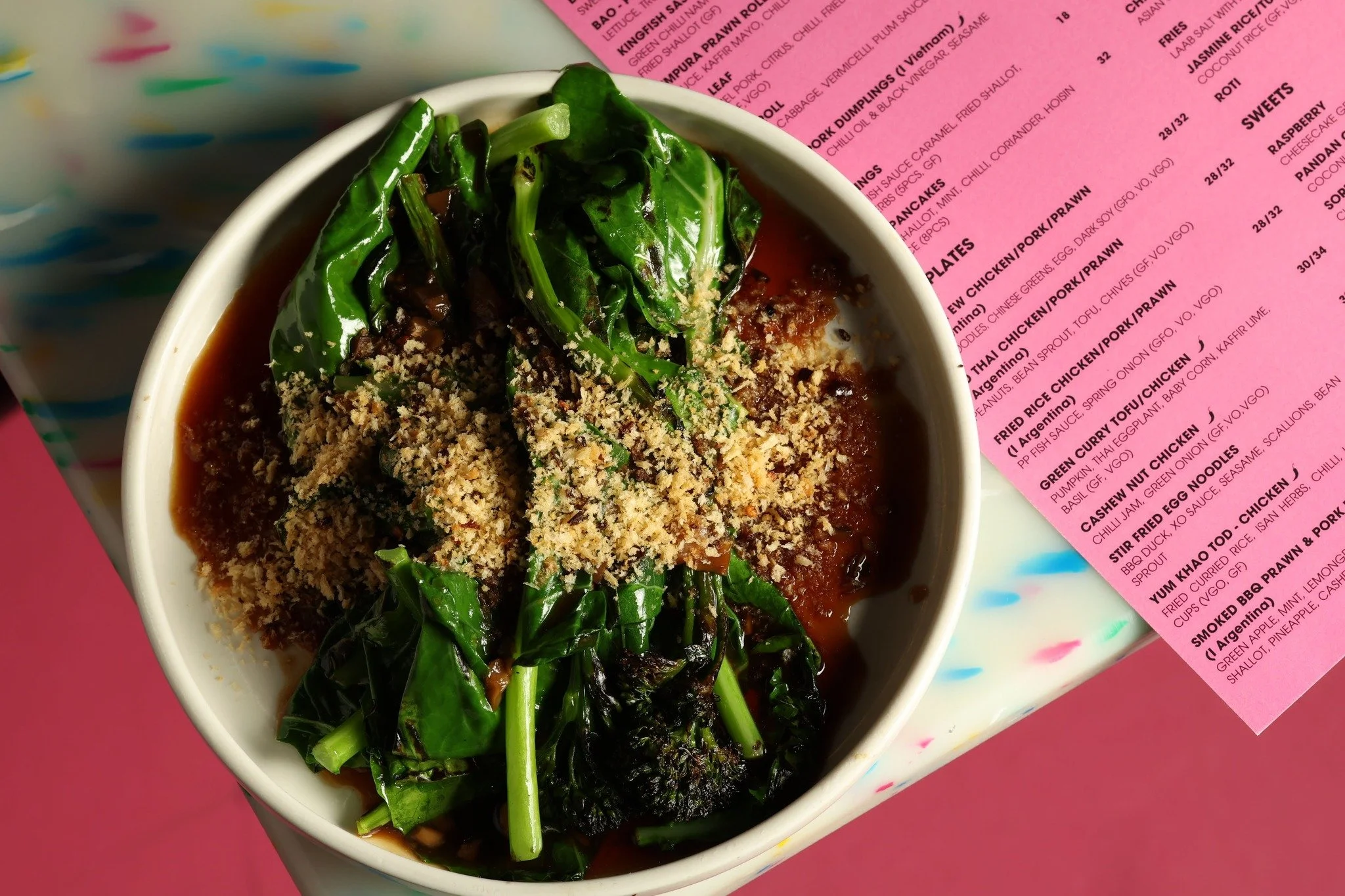 Sizzling stir-fried asian greens topped with savory crunchy bits. 

Reserve your spot now: https://www.sevenrooms.com/explore/pingpong/reservations/create/search

#pingpong #greens #asianfood #foodie