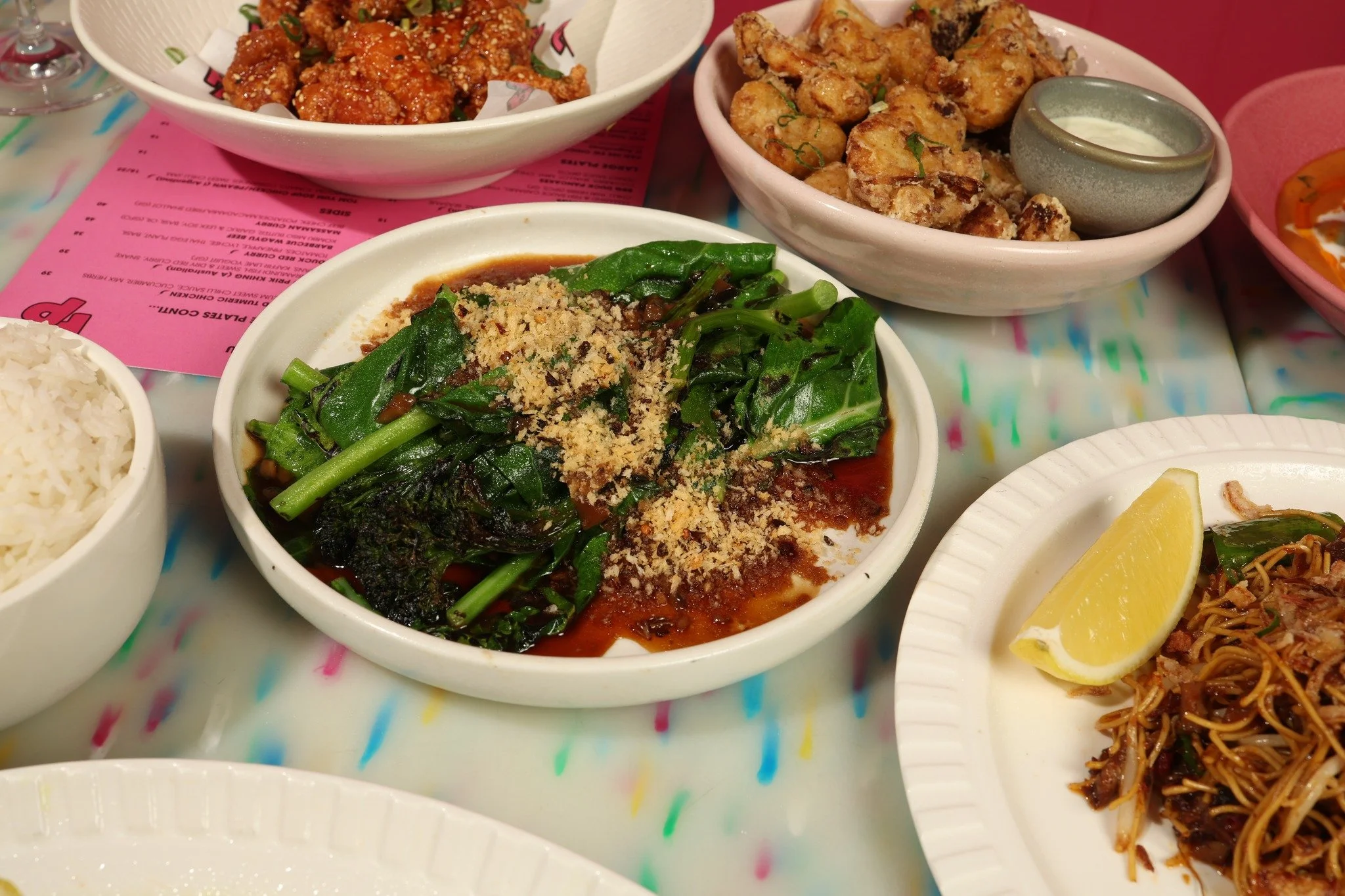 A spread of delicious, shared dishes ready for the table. 

Reserve your spot now: 
https://www.sevenrooms.com/explore/pingpong/reservations/create/search

#pingpong #feast #sharingplates #foodie