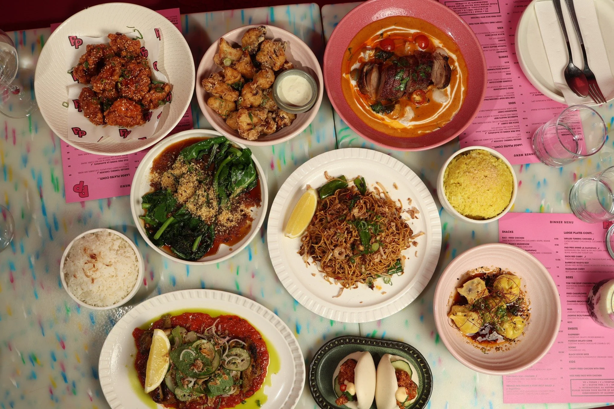 Incredible dishes laid out fresh for anyone looking to sort out a top-notch dinner plan.

Hop to it and reserve your spot today!
www.sevenrooms.com/explore/pingpong/reservations/create/search

#feast #meal #eats #food #spot #dine