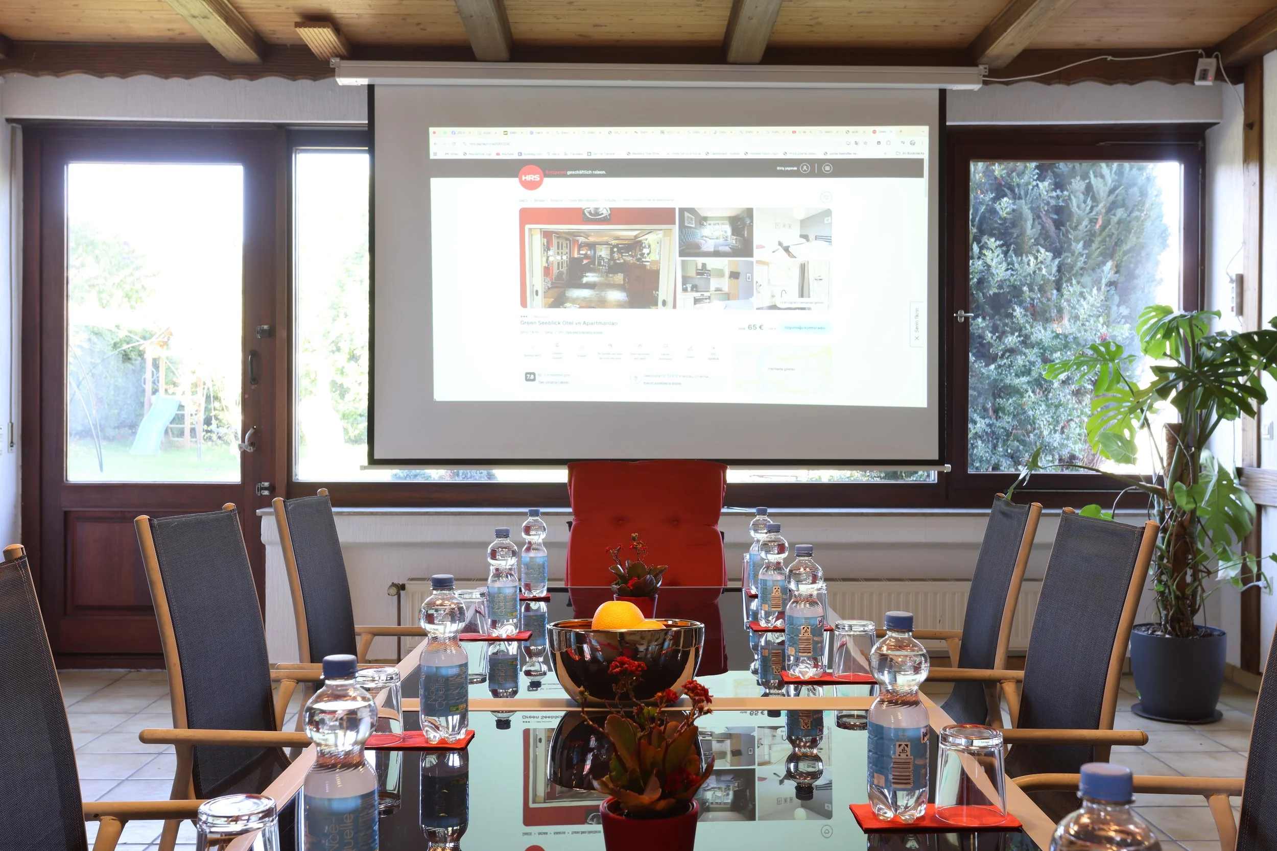 Tagungsraum-by hotel green-obermaubach.JPG