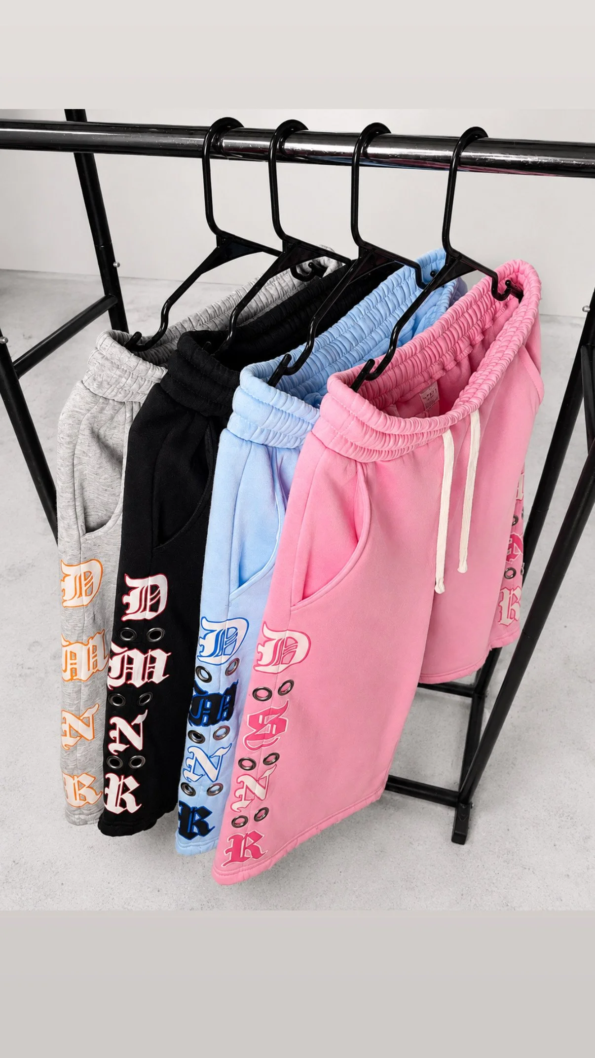 ‘DSNR DMNR’ BAGGY SWEAT SHORTS (UNISEX)