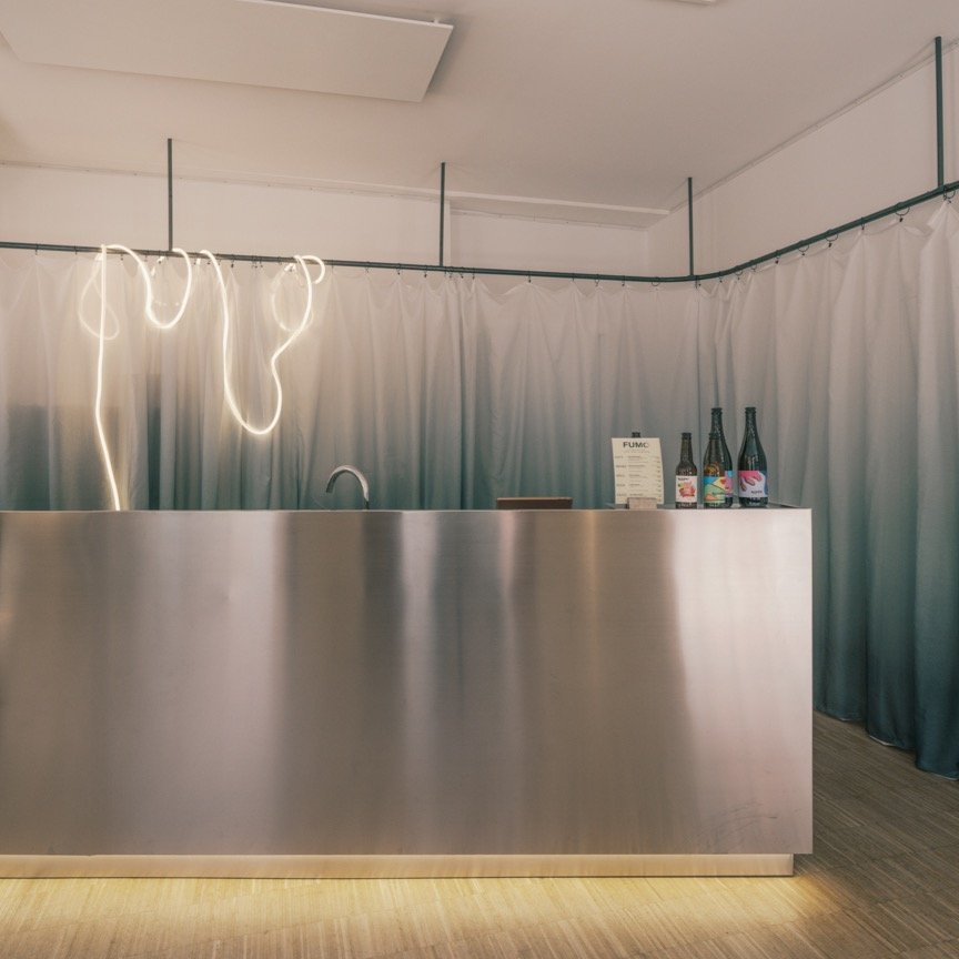 For @fumo.paris , we designed a pop-up that responds to the product&rsquo;s central tension: savoury ice cream as an unexpected, layered proposition. Inspired by spice, smoke, and shifting identities, reflective surfaces, smoked textiles, gradients, 