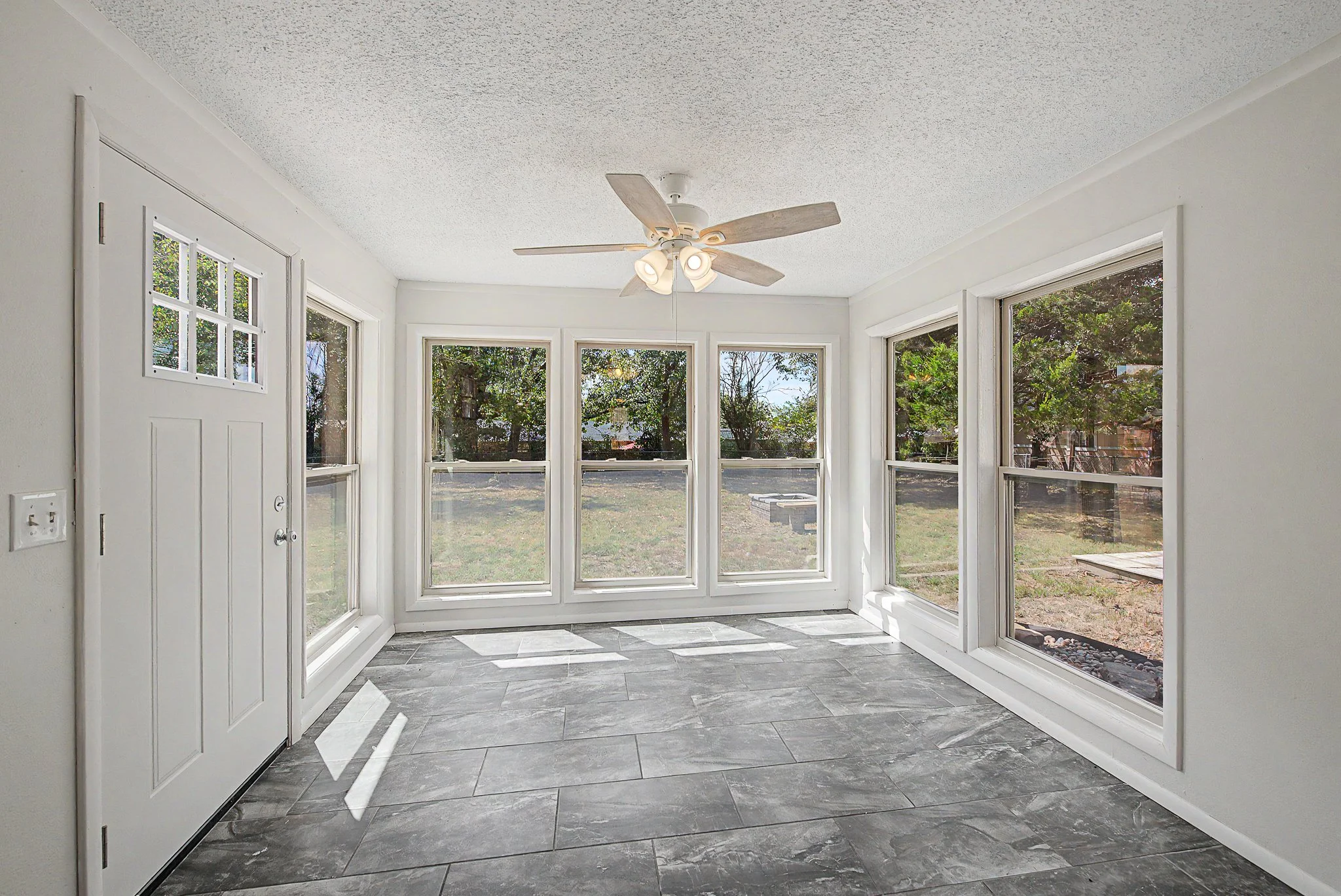 SUNROOM.jpg