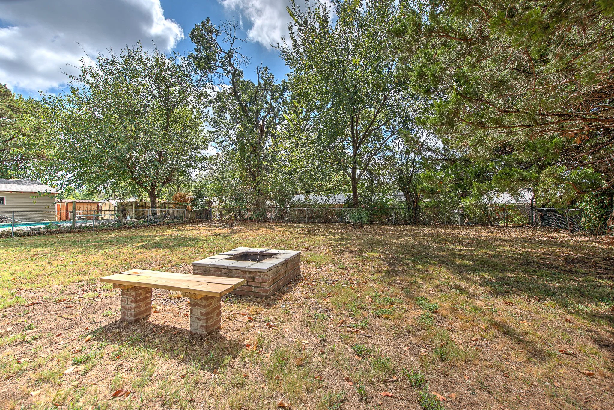 BACKYARD3.jpg