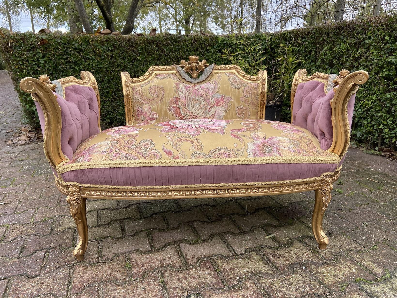 french-louis-xvi-style-settee-7457.jpeg