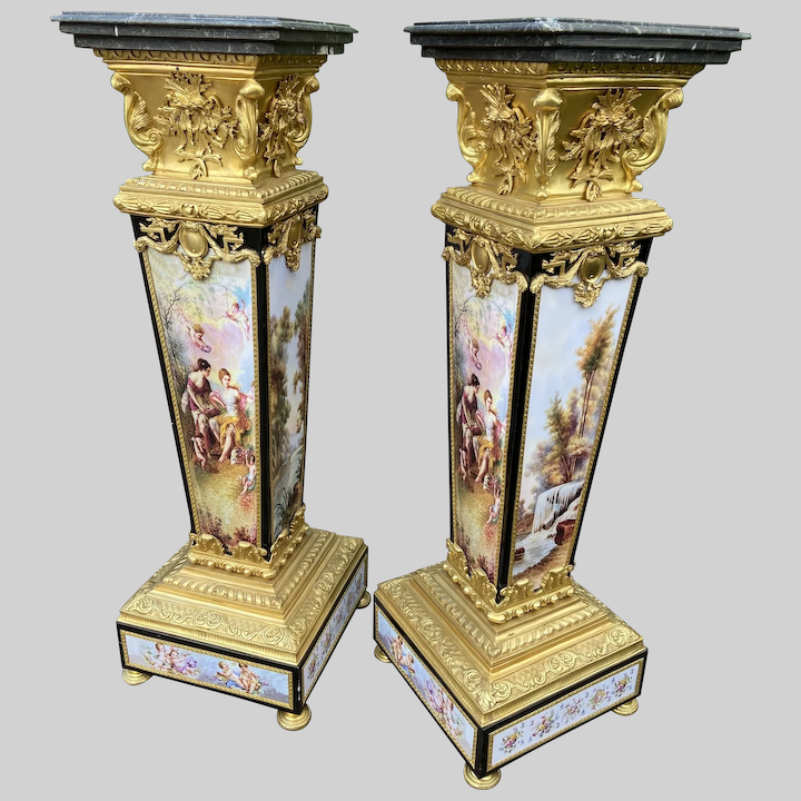 unique-pair-French-Louis-XVI-style-full-1A-700-10.10-78beda7b-d2d2d2-2.png