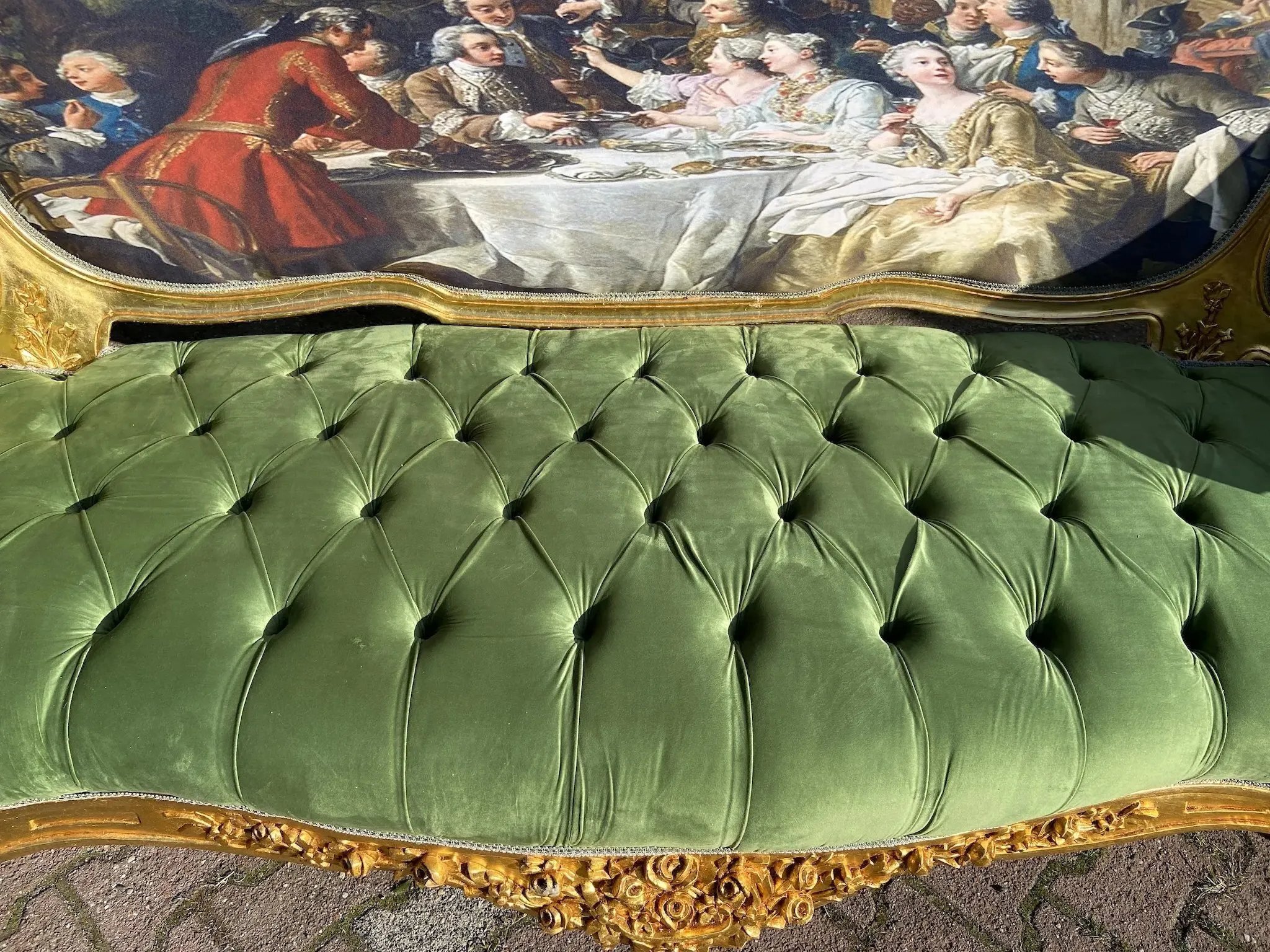 French-Louis-XVI-Living-Room-Set-full-8o-2048-c4c49c1b-d2d2d2.jpg