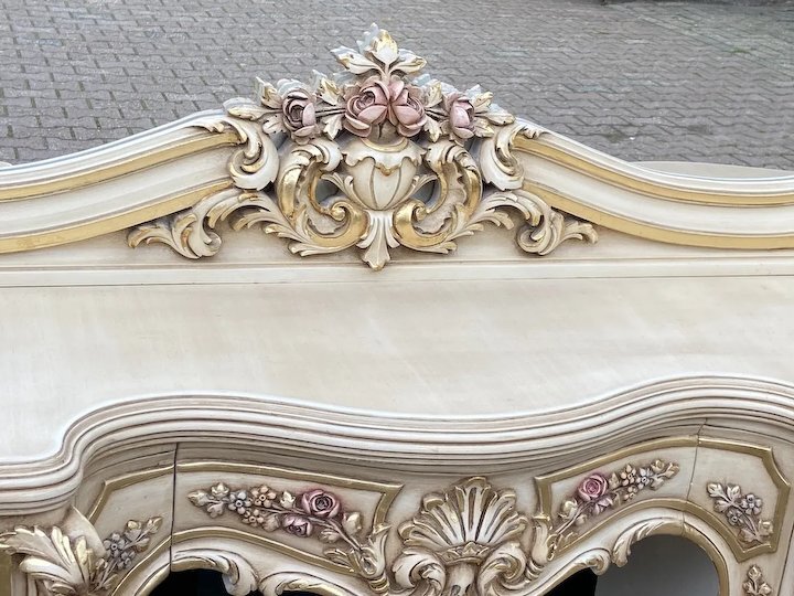 French-Louis-XVI-Floral-Vanity-Drawers-full-9o-720-bf8078a7-d2d2d2.jpg