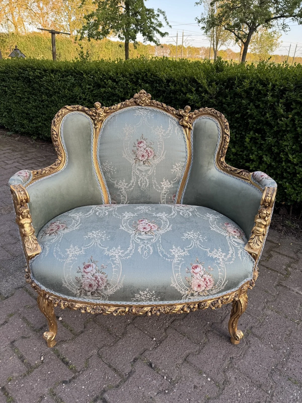 Sofa176a8.JPG