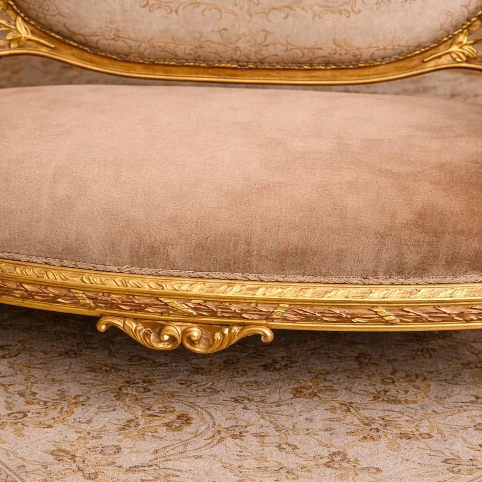 Sofa4a42.jpg