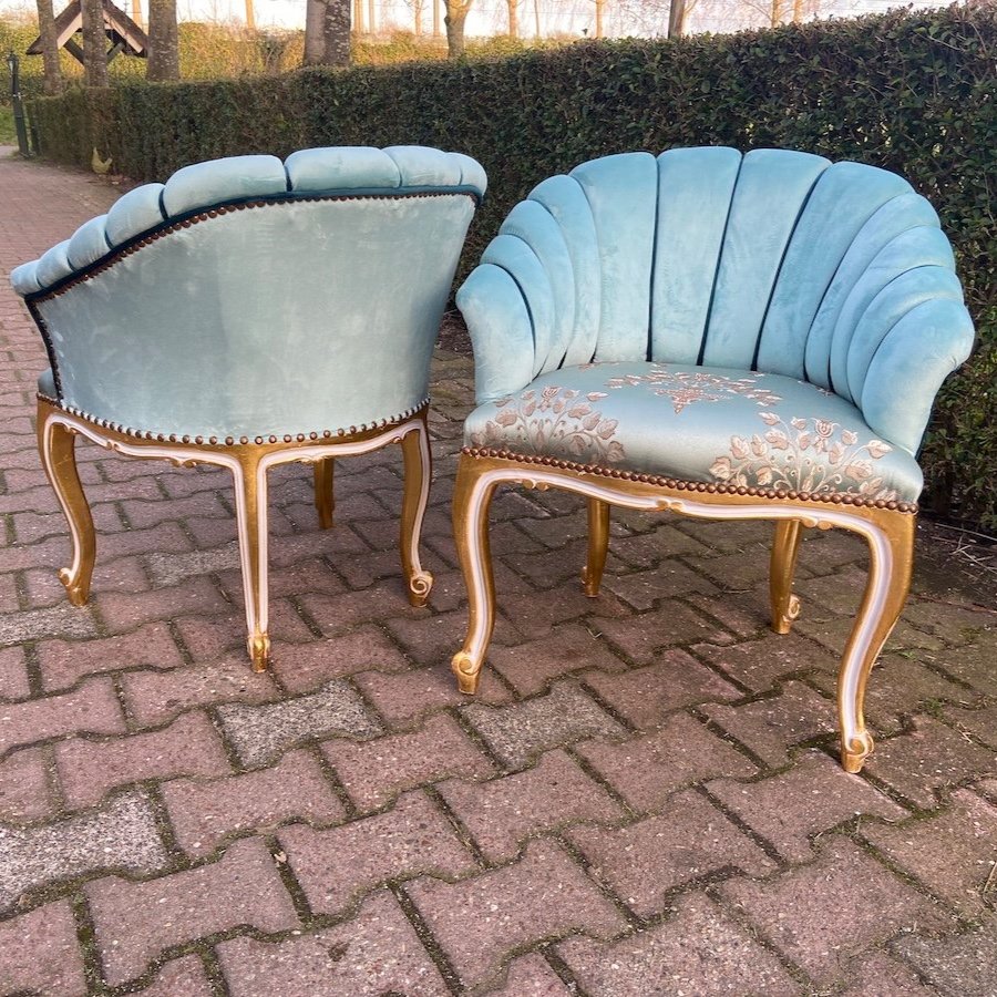 Chairs11a10.jpg