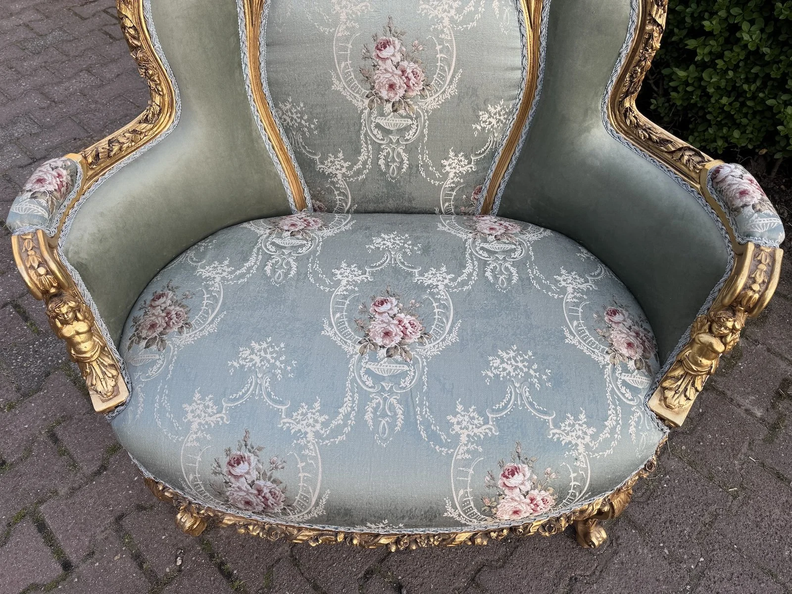 Sofa176a3.JPG