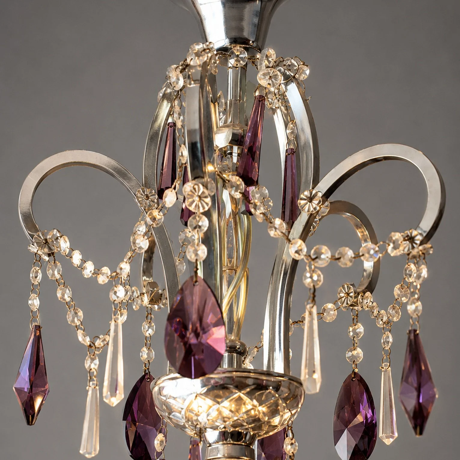 chandelier_1531x1531_02.jpg