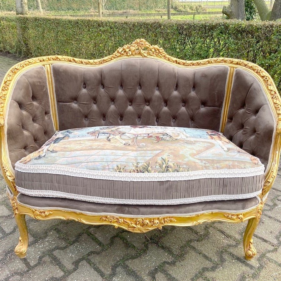 Sofa112a8.jpg