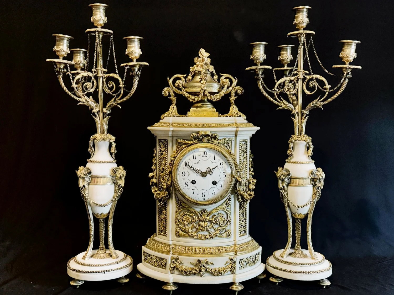 morikuma様 L字4点＋T字1点 アンティークゴールド 真鍮 Antique Louis XVI Marble Ormolu Clock Set w/ Candelabras — OSMAN