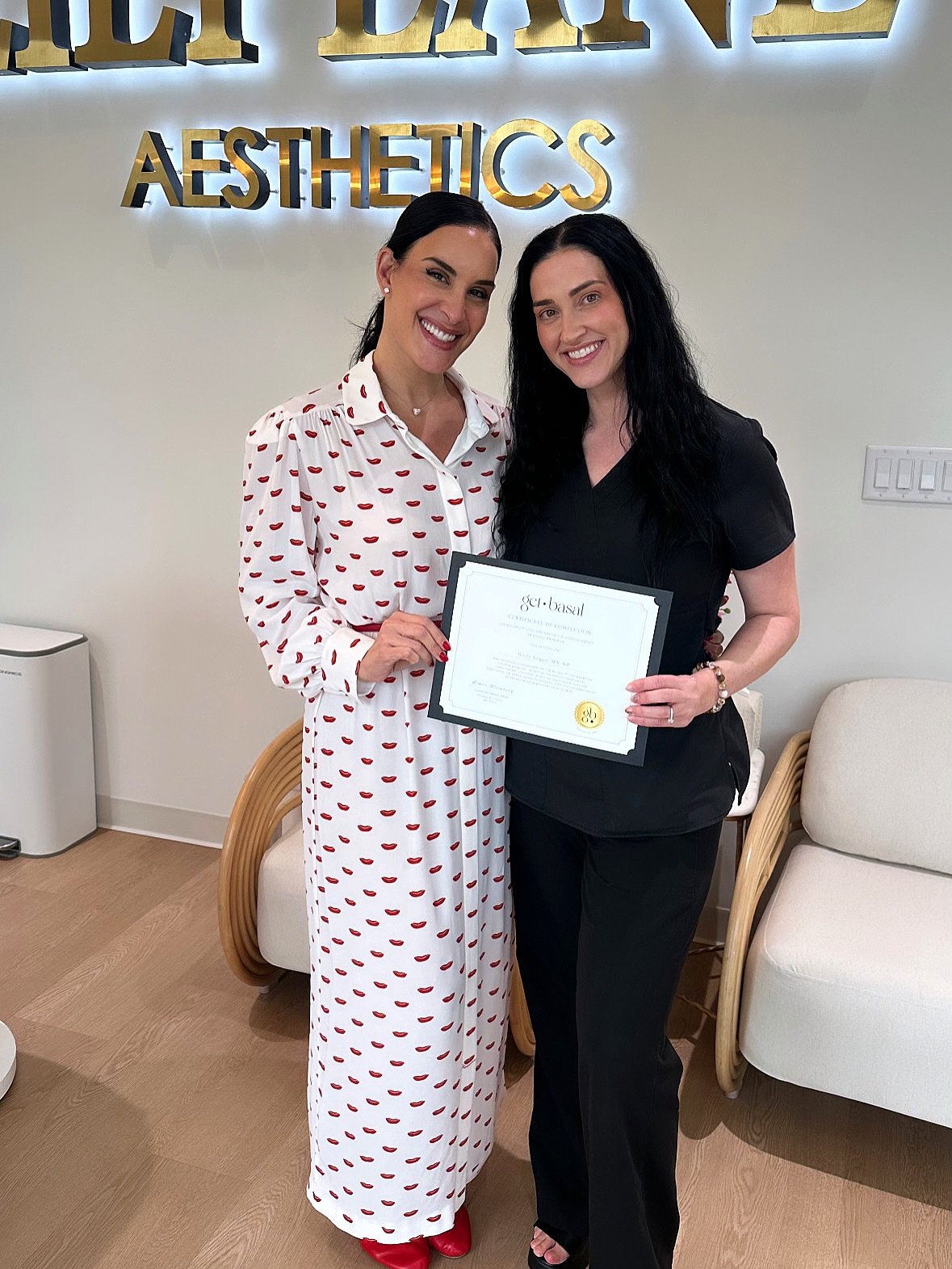 Lip Recipes in Houston, Texas ✈️💉

This weekend was all about growth, learning, and refining my skills. I had the opportunity to attend @beautie.bae Lip Recipes training and work hands-on under her expert guidance, focusing on technique, assessment,