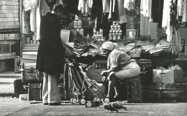 Two Women and a Baby - Richard Braine