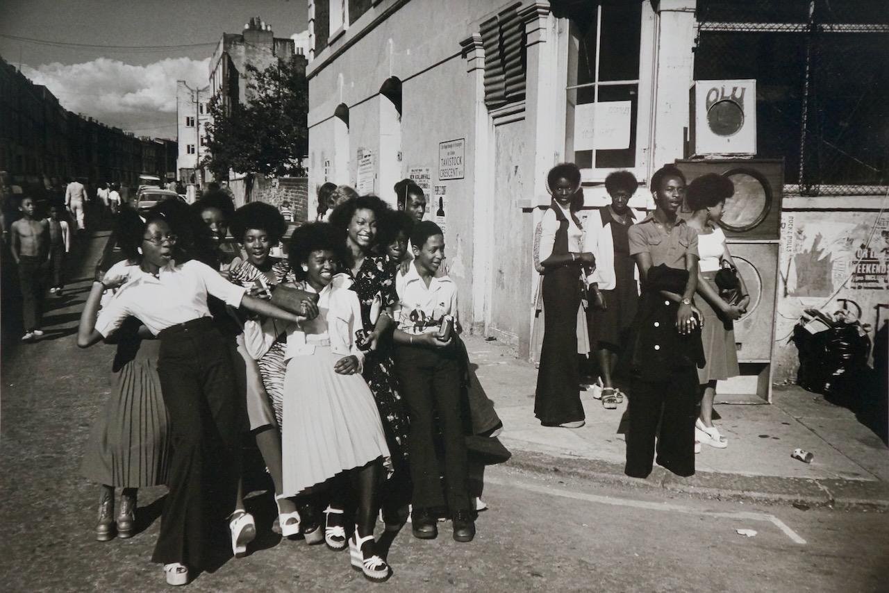 Girls on the Corner - Richard Braine