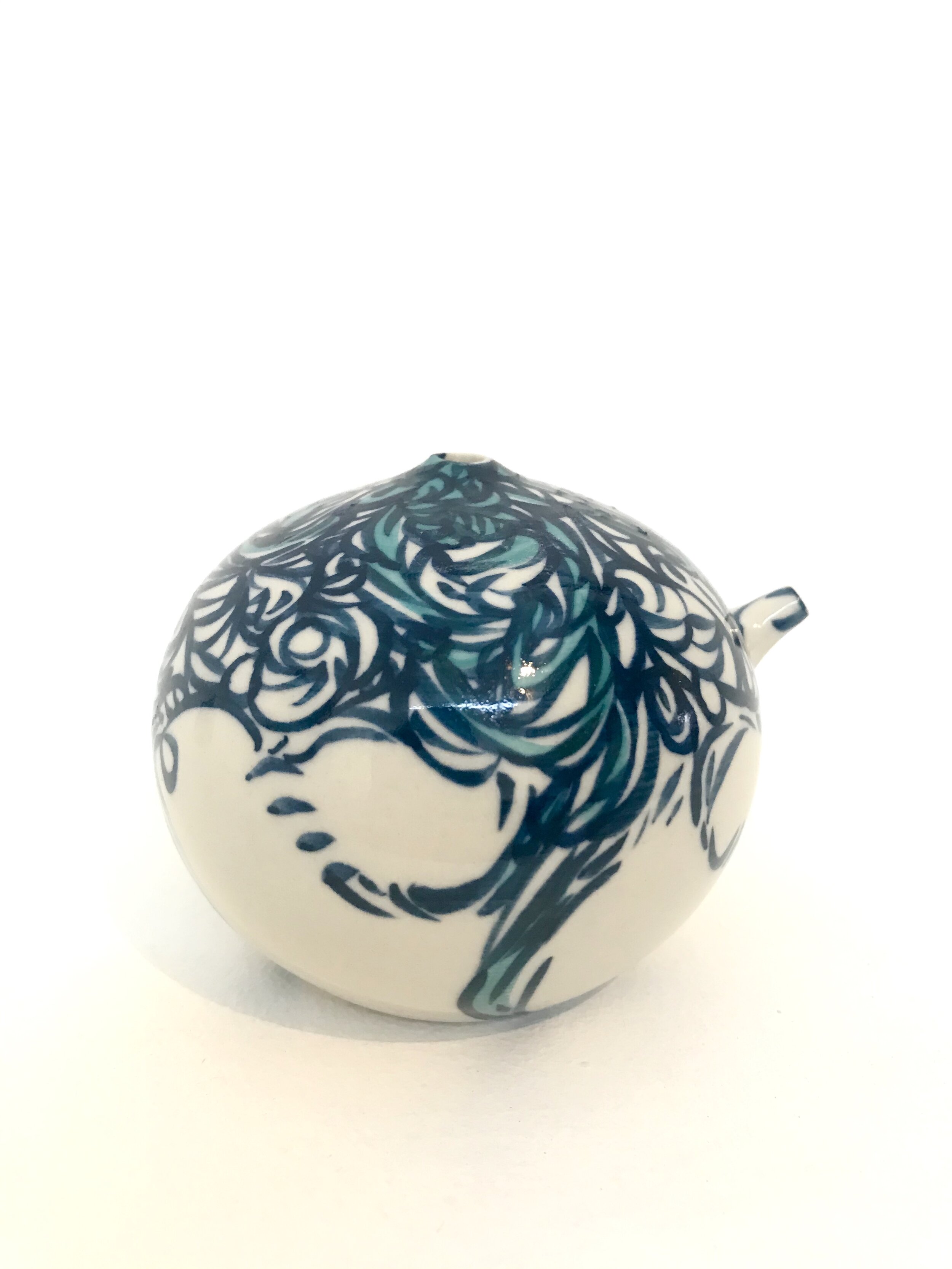 Lee Yuan Ching - ceramic water pot