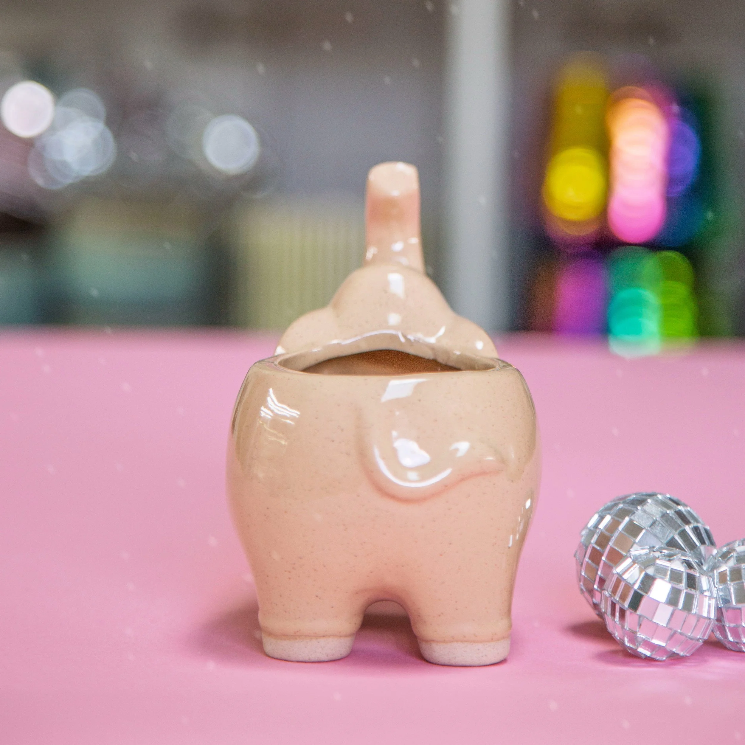 Elephant Pot - Sand