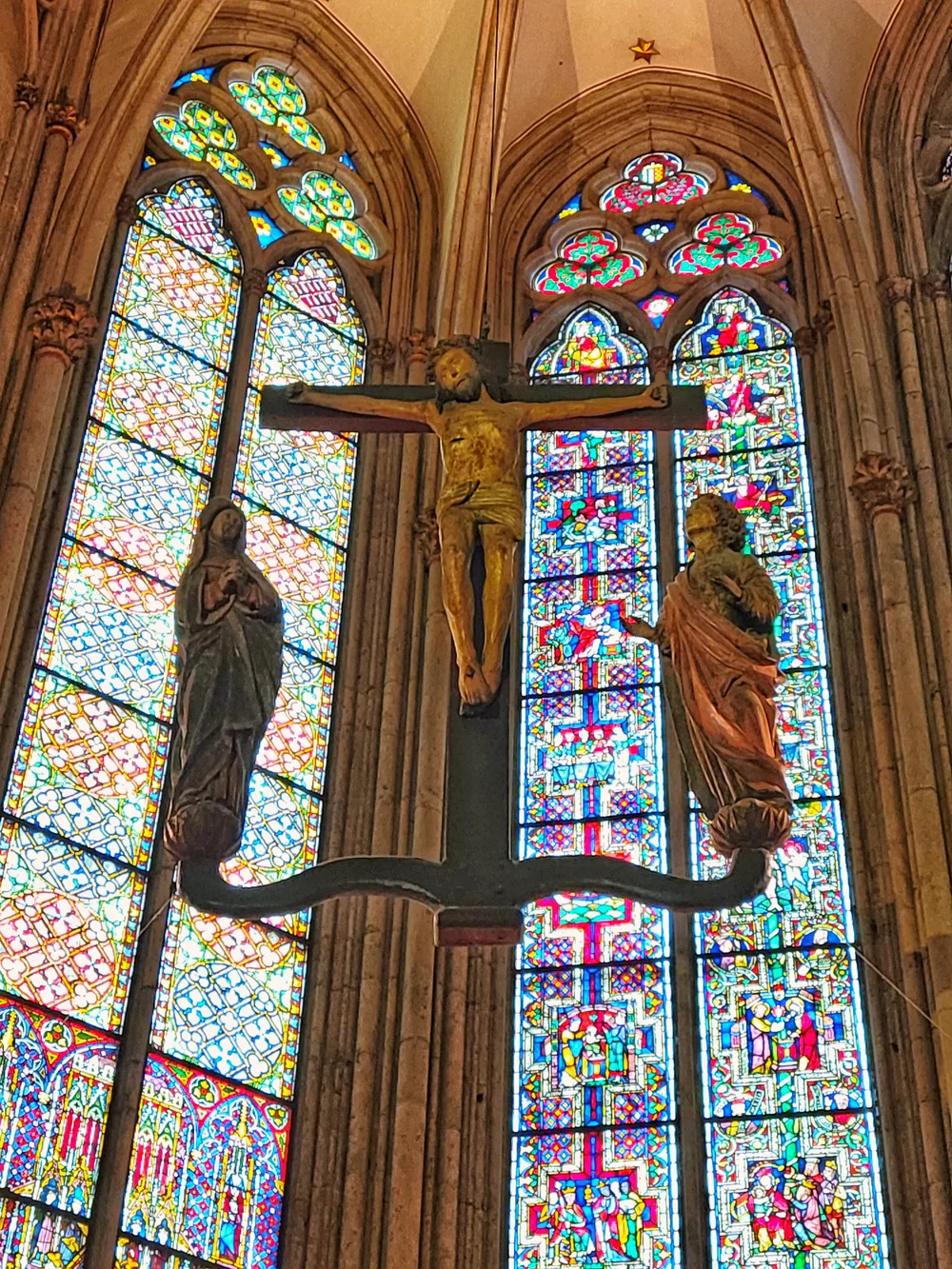 Cross inside the Cologne Cathedral 